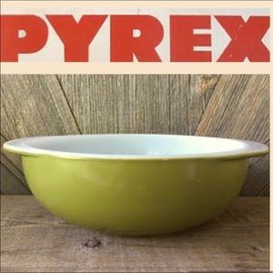 Rare Vintage 60’s  Pyrex Verde Green Mixing Bowl